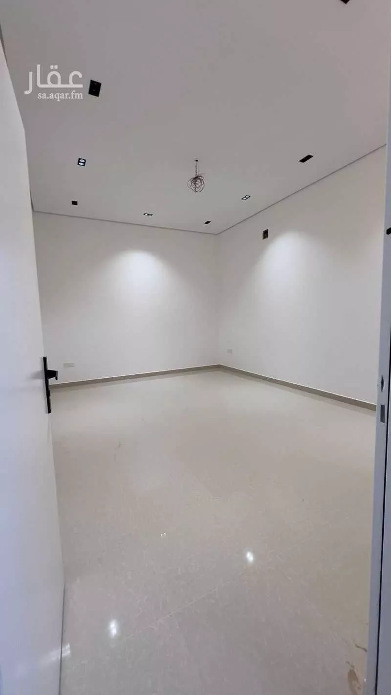 8 bedroom villa in Ar Rafiah 15