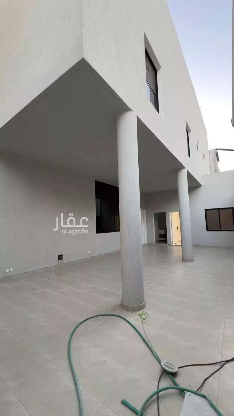 8 bedroom villa in Ar Rafiah 3