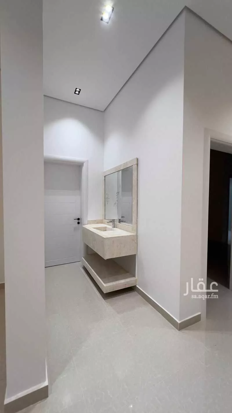 8 bedroom villa in Ar Rafiah 7