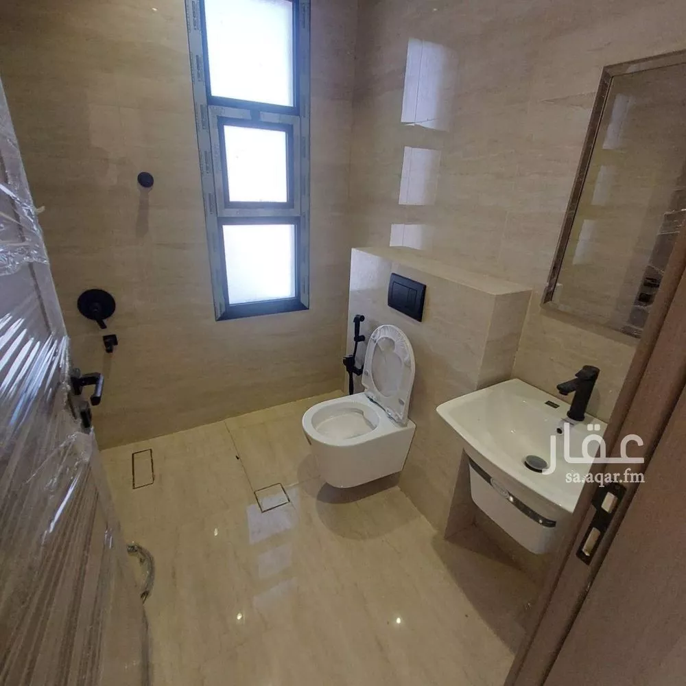 5 bedroom villa in Al Narjis 5