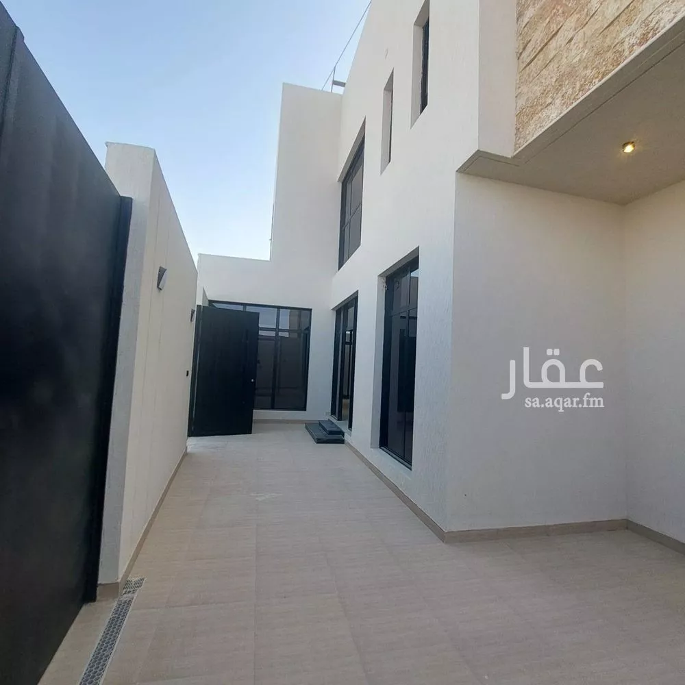 5 bedroom villa in Al Narjis 6