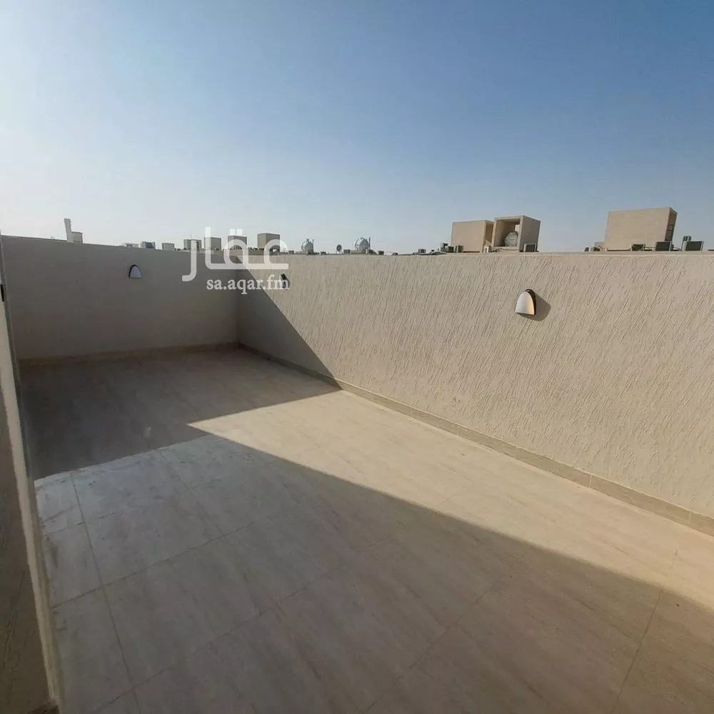 5 bedroom villa in Al Narjis 8