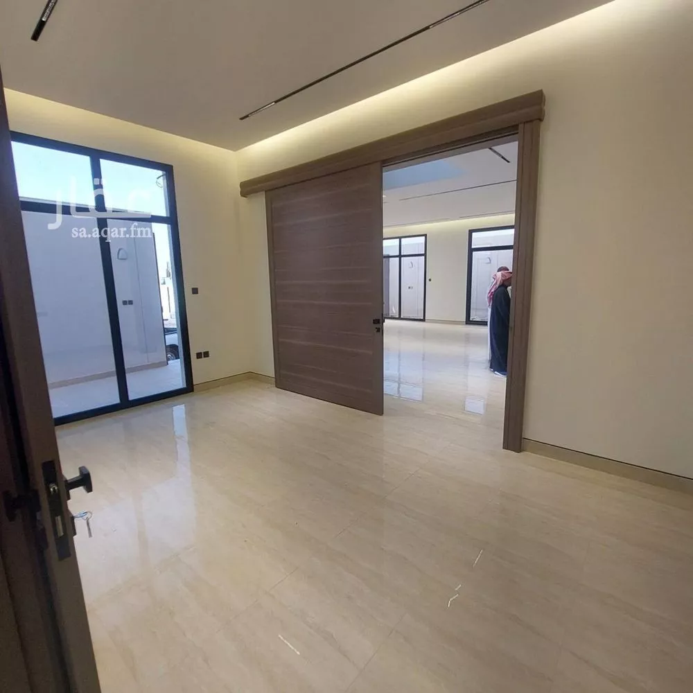 5 bedroom villa in Al Narjis 10