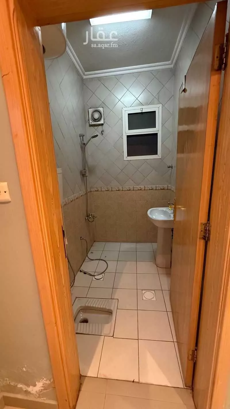 5 bedroom floor in Al Aziziyah 2