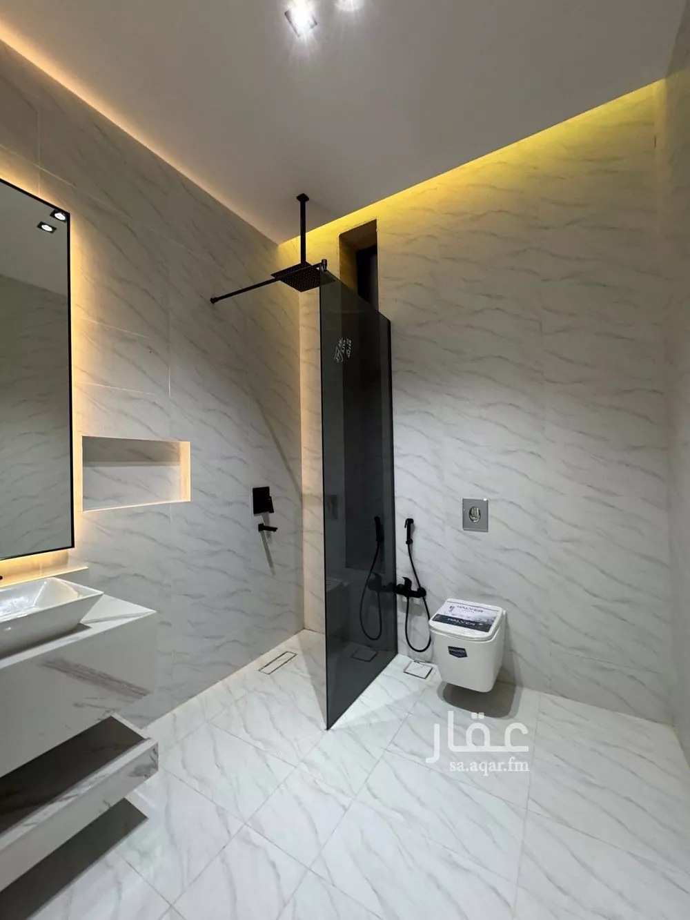 5 bedroom villa in Al Narjis 13