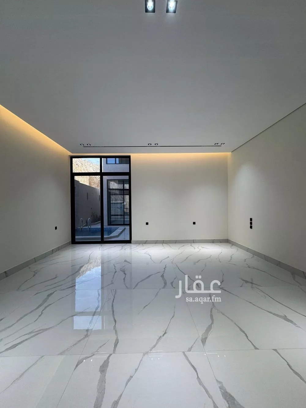 5 bedroom villa in Al Narjis 17