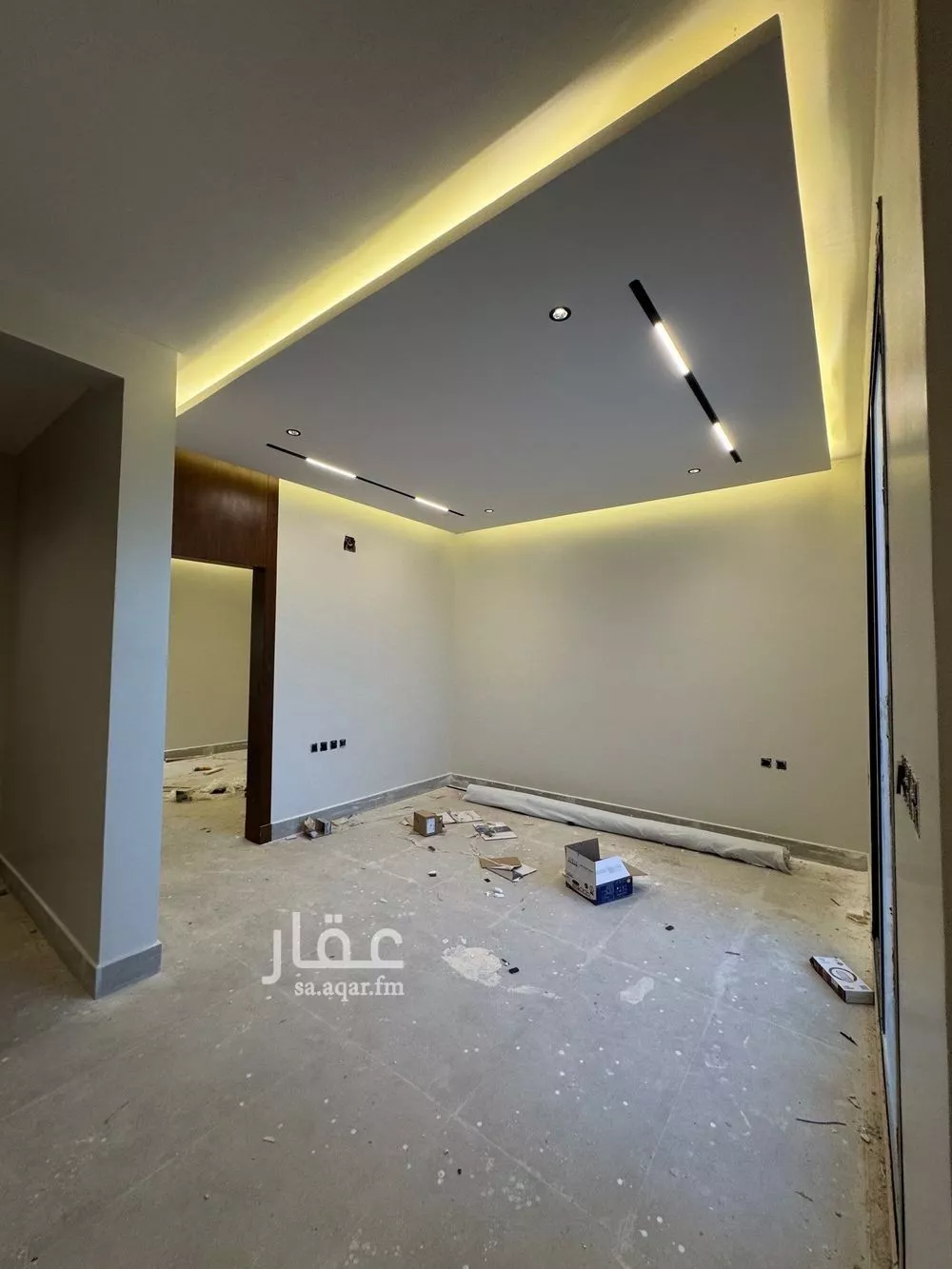 فيلا 4 غرف في العارض 5