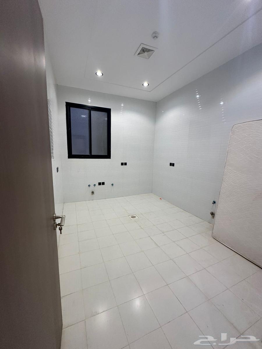 4 bedroom apartment in Al Hazm 4