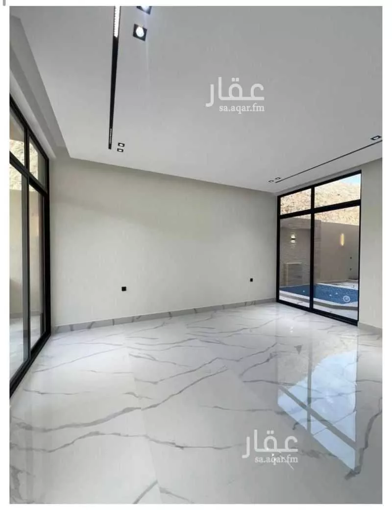 5 bedroom villa in Al Narjis 5
