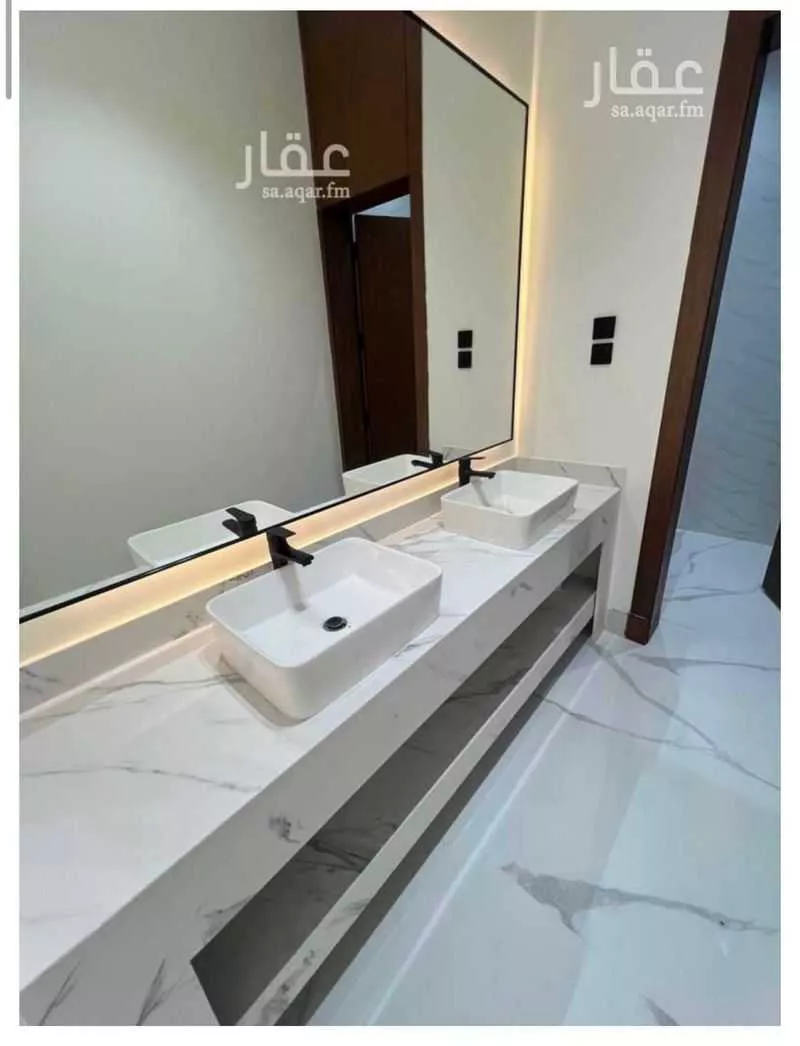 5 bedroom villa in Al Narjis 8