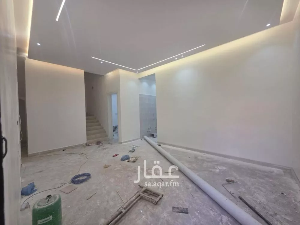 فيلا 6 غرف في العريجاء الغربية 12