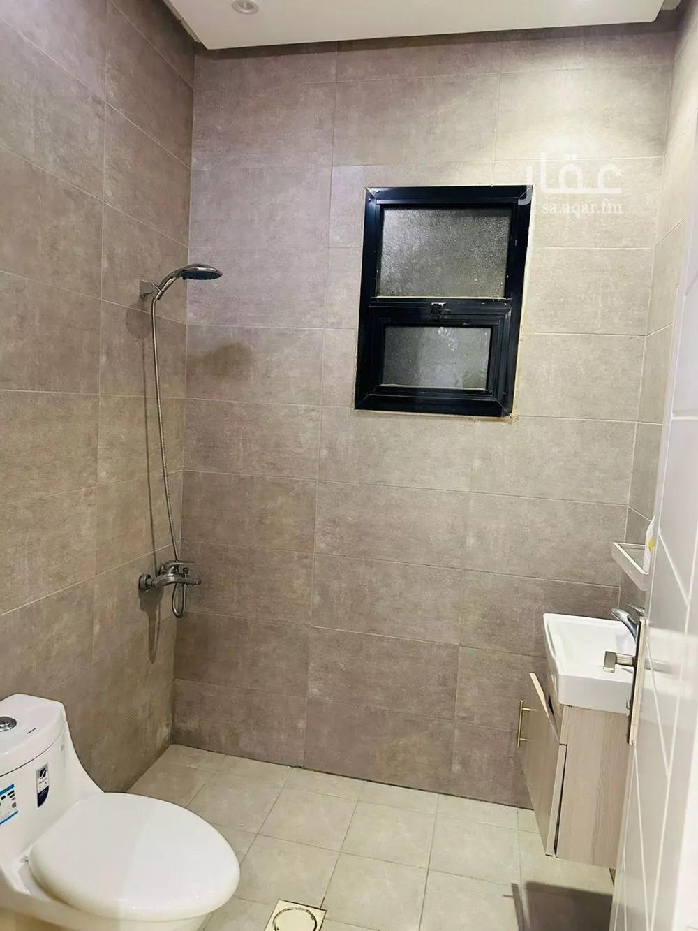 3 bedroom floor in Al Aridh 5