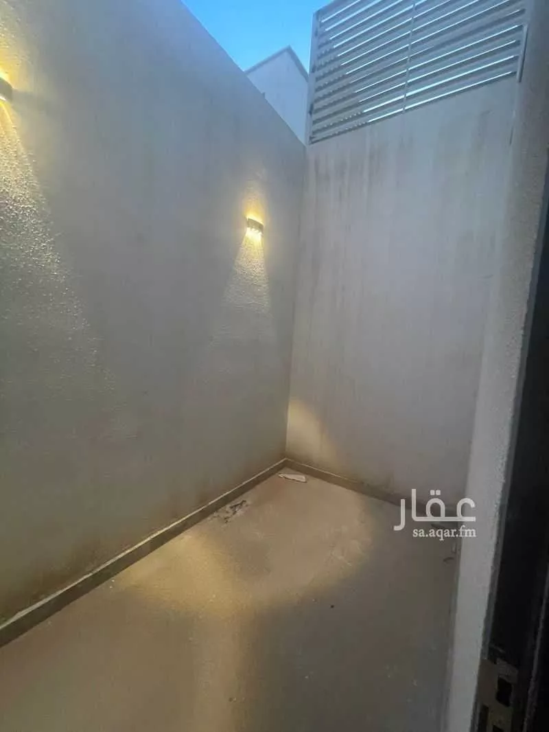 4 bedroom villa in Al Janadriyah 12