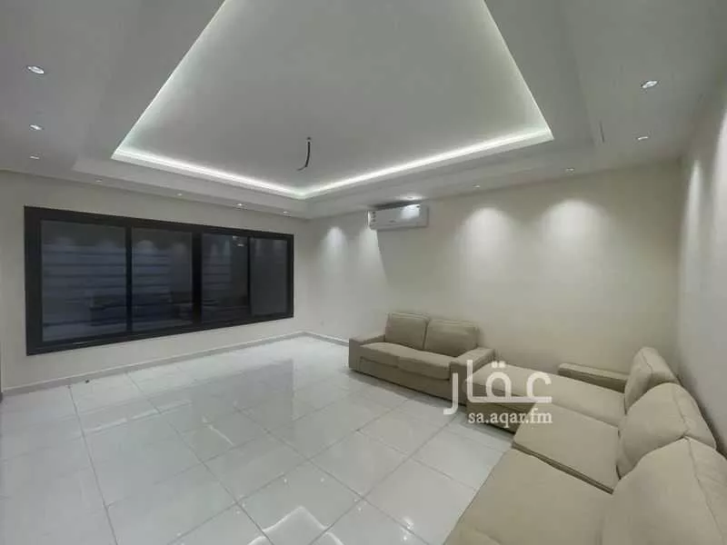 4 bedroom villa in Al Janadriyah 13