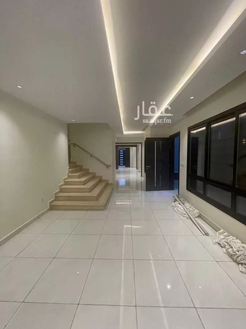 4 bedroom villa in Al Janadriyah 16