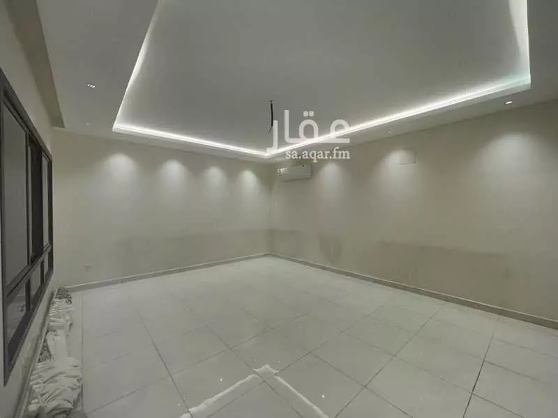 4 bedroom villa in Al Janadriyah 17