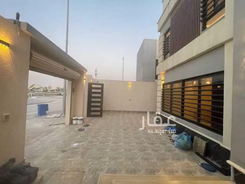 4 bedroom villa in Al Janadriyah 3