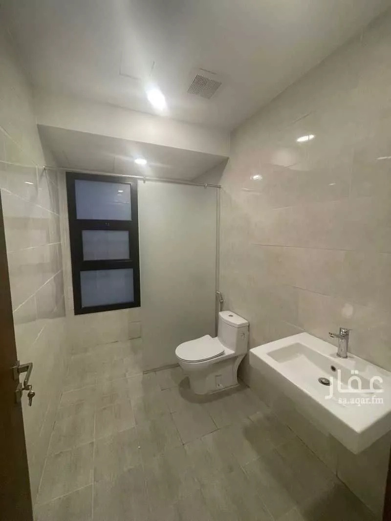 4 bedroom villa in Al Janadriyah 22