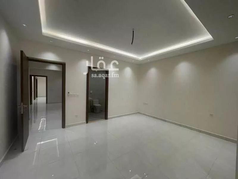 4 bedroom villa in Al Janadriyah 25