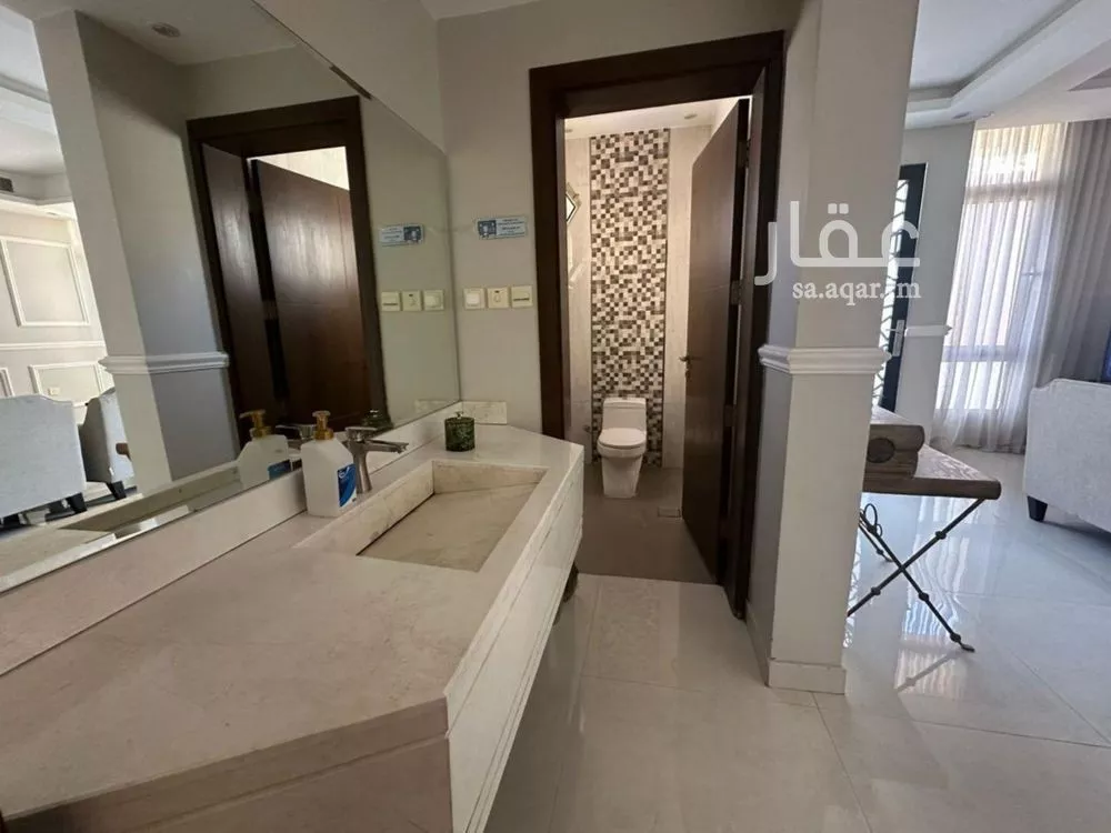 5 bedroom villa in Al Aridh 8