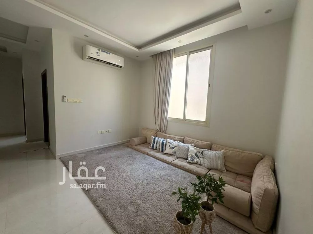 5 bedroom villa in Al Aridh 9