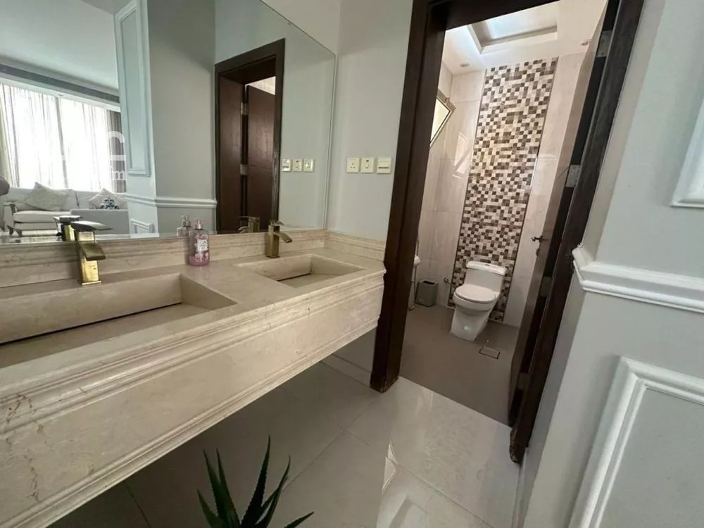 5 bedroom villa in Al Aridh 10