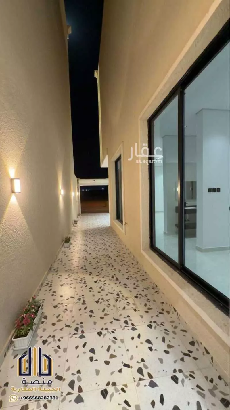 فيلا 4 غرف في الشرق 15
