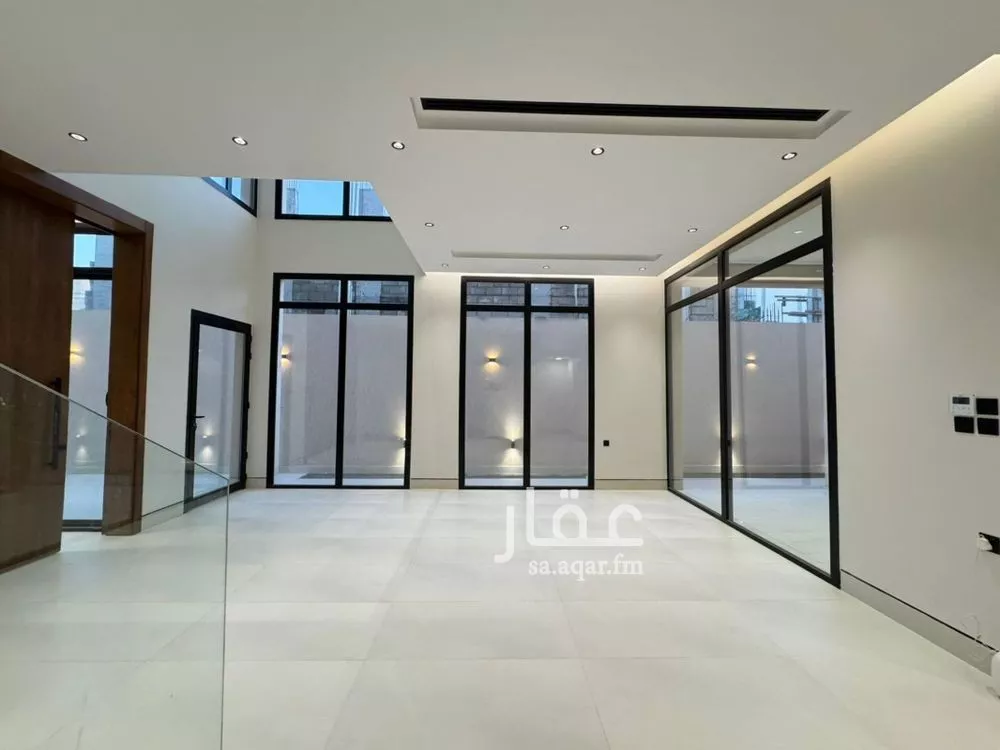 4 bedroom villa in Al Narjis 14