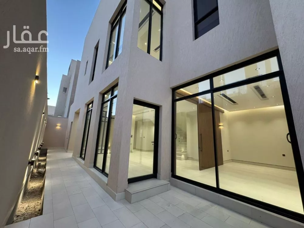 4 bedroom villa in Al Narjis 22