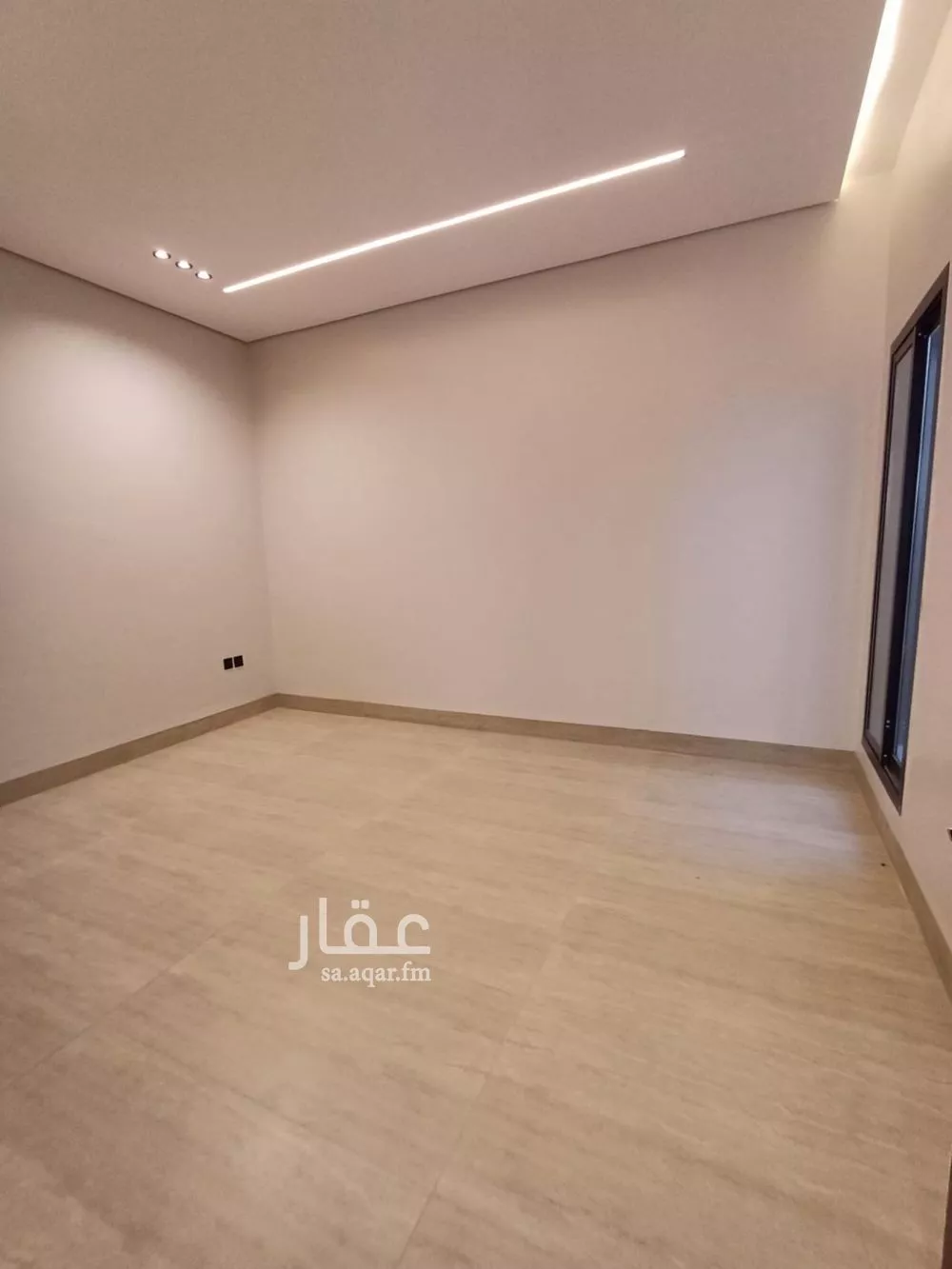 فيلا 6 غرف في النظيم 12