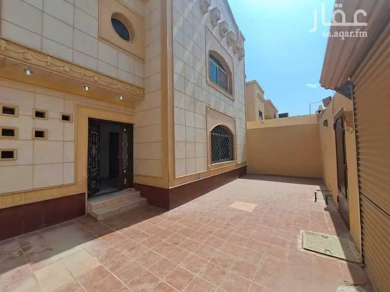 13 bedroom villa in Al Qadisiyah 2