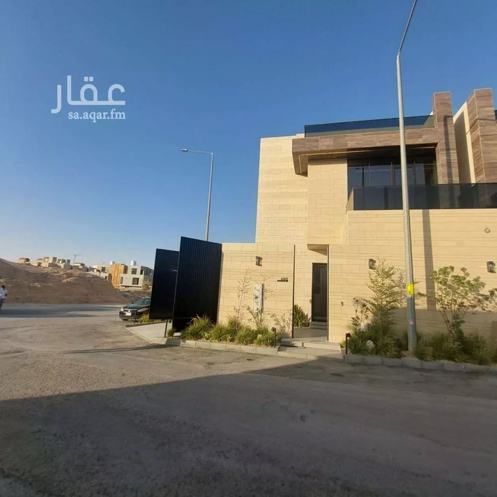 4 bedroom villa in Al Narjis 8