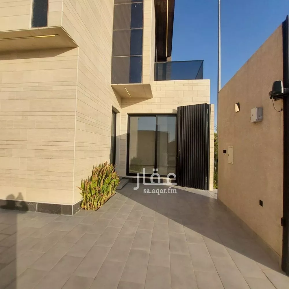 4 bedroom villa in Al Narjis 10