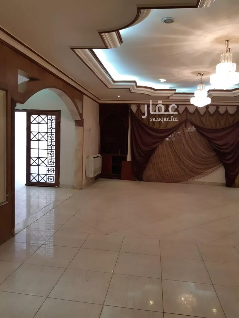 5 bedroom villa in Al Zahrah 4