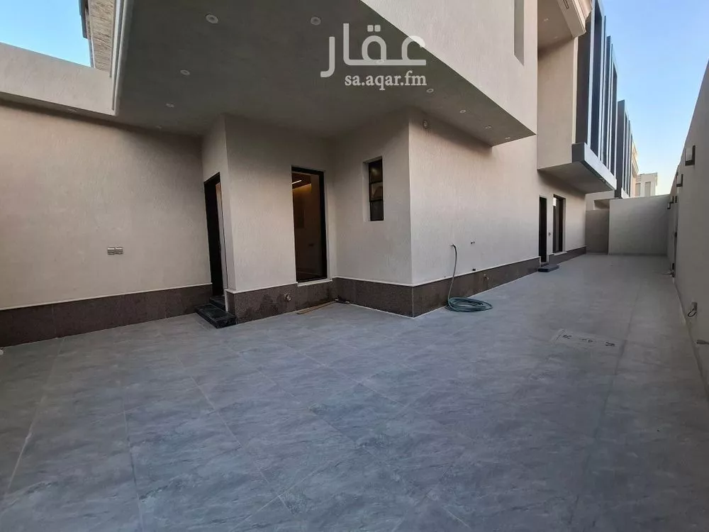 فيلا 5 غرف في الرمال 16