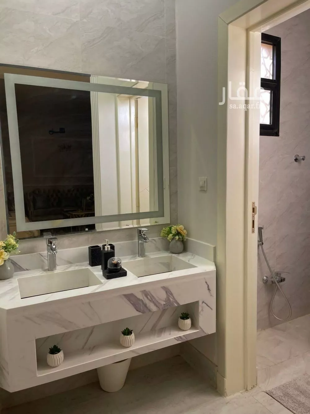 5 bedroom villa in Al Mahdiyyah 9