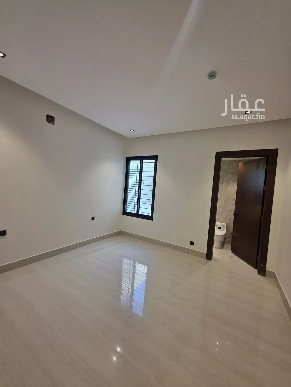 8 bedroom villa in Dhahrat Laban 4