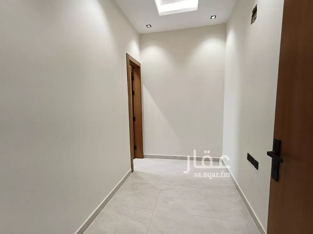 9 bedroom duplex in Al Shifa 11
