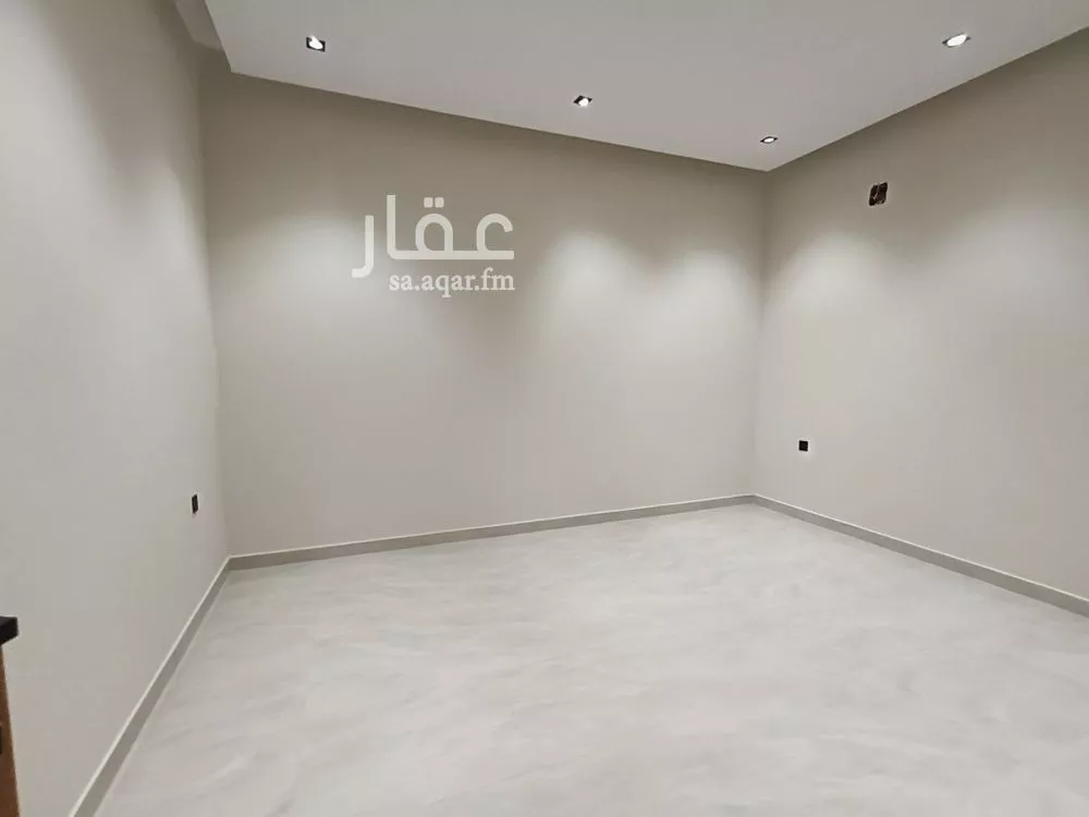 9 bedroom duplex in Al Shifa 13