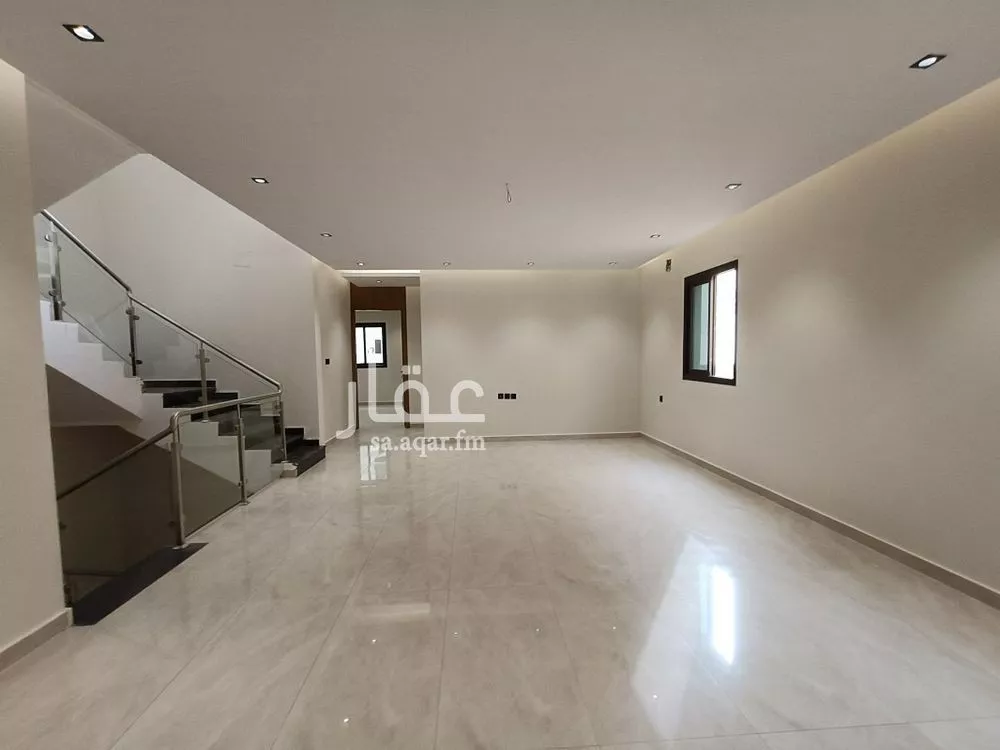 9 bedroom duplex in Al Shifa 23