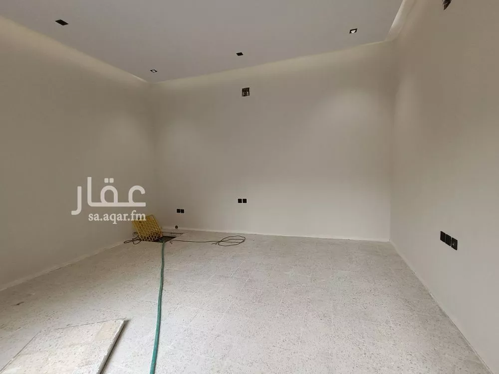 9 bedroom duplex in Al Shifa 4