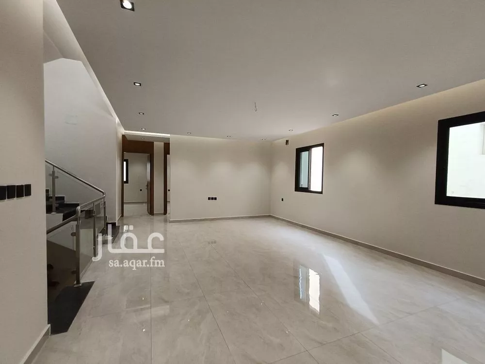 9 bedroom duplex in Al Shifa 6