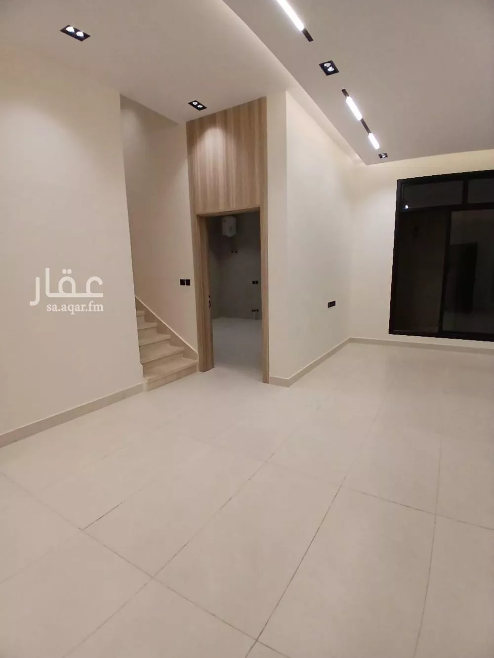 فيلا 7 غرف في الشرق 2