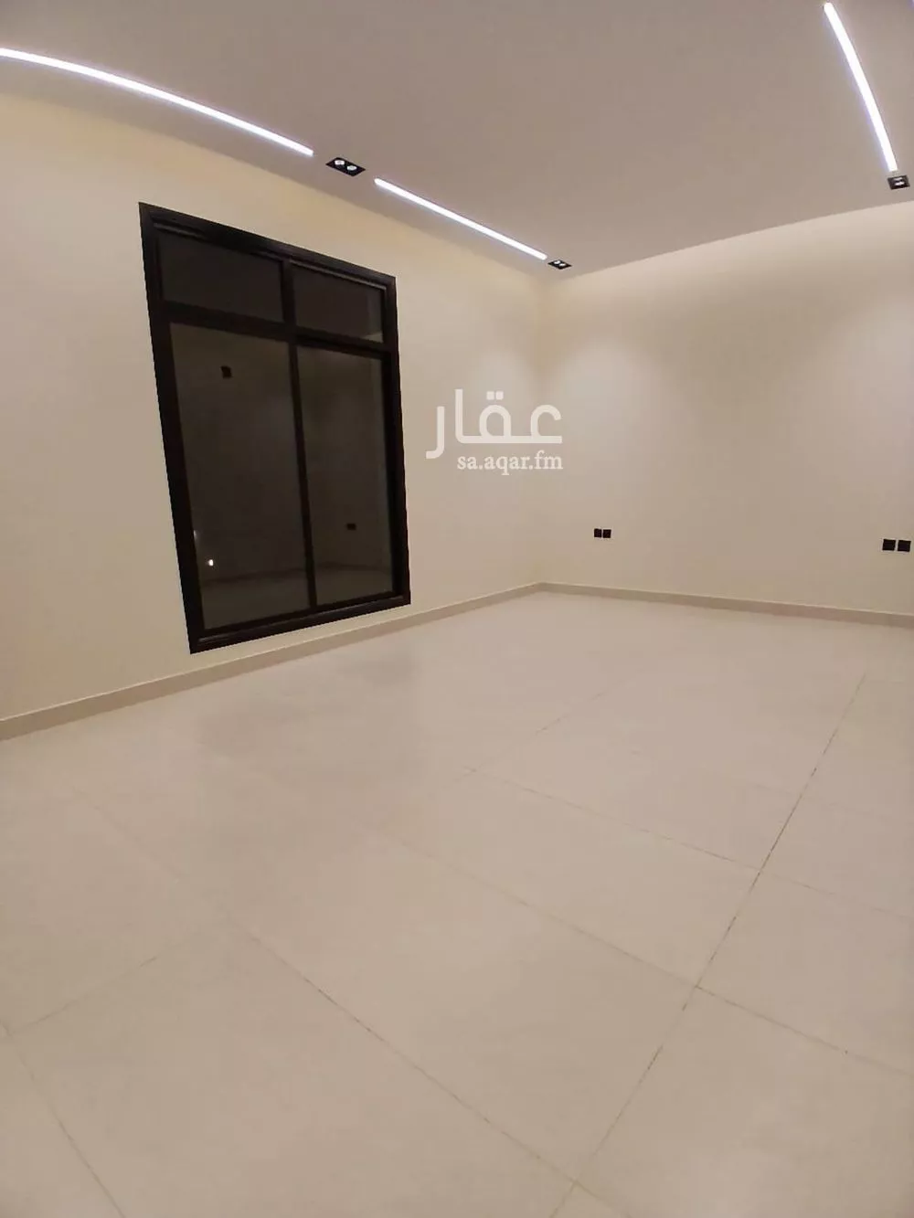 فيلا 7 غرف في الشرق 11