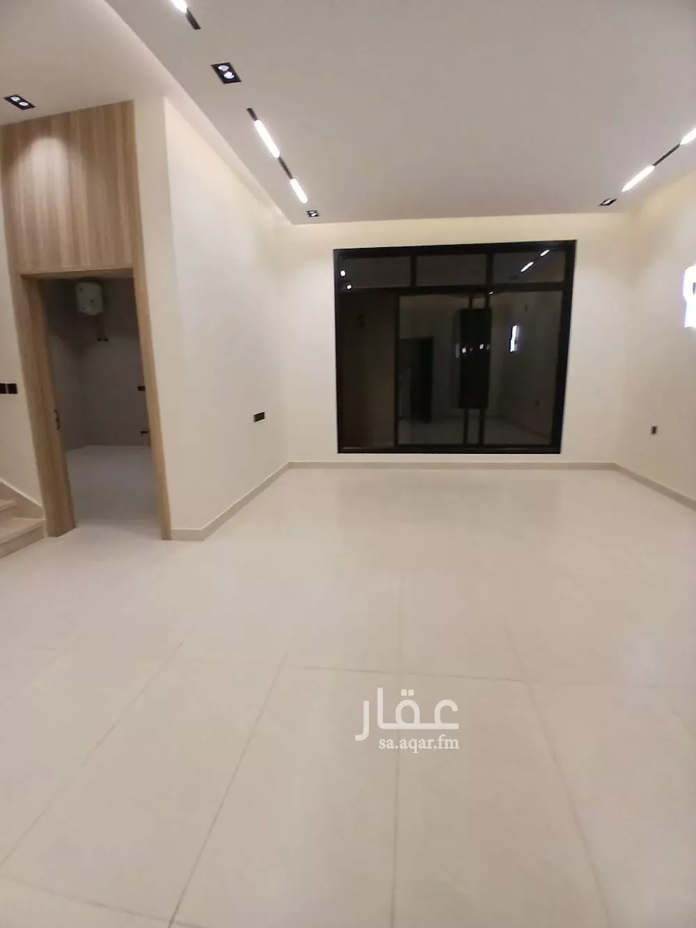 فيلا 7 غرف في الشرق 12