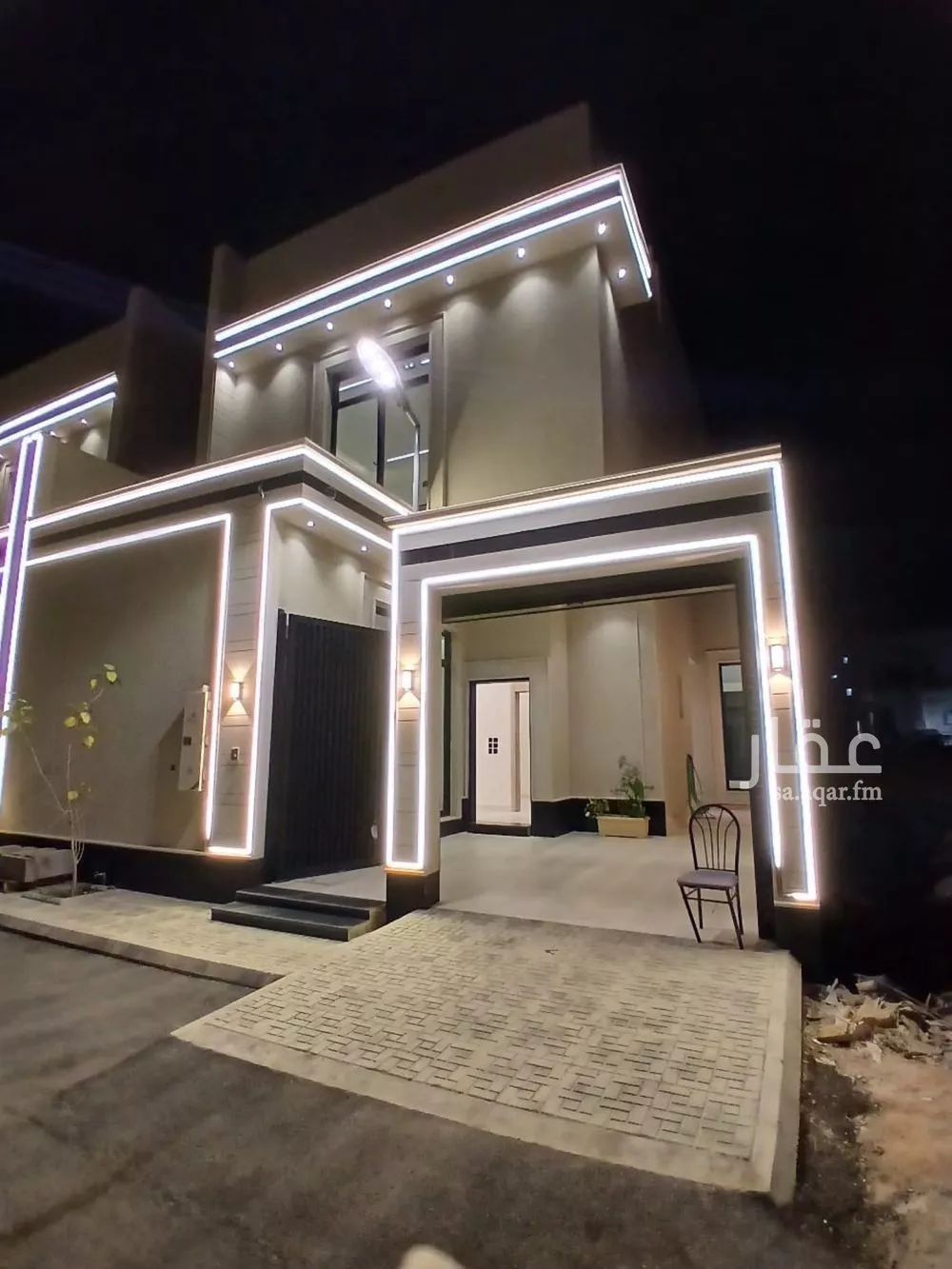 فيلا 7 غرف في الشرق 8