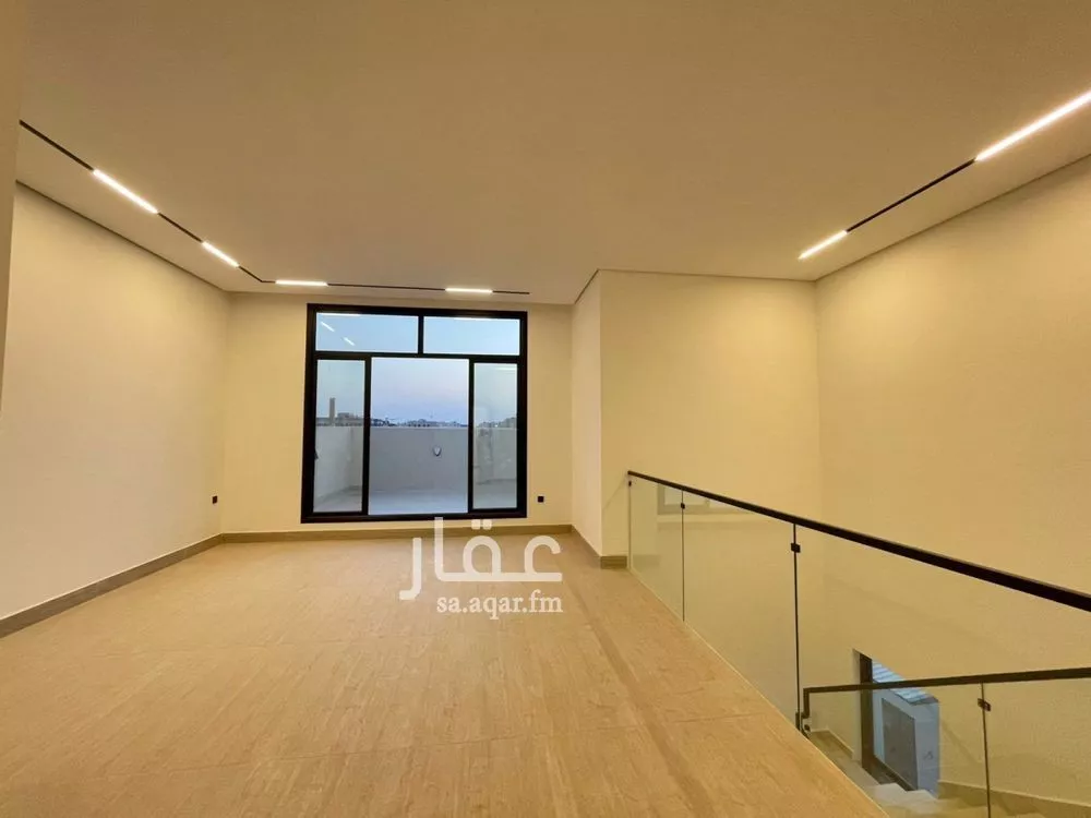 5 bedroom villa in Al Mahdiyyah 2