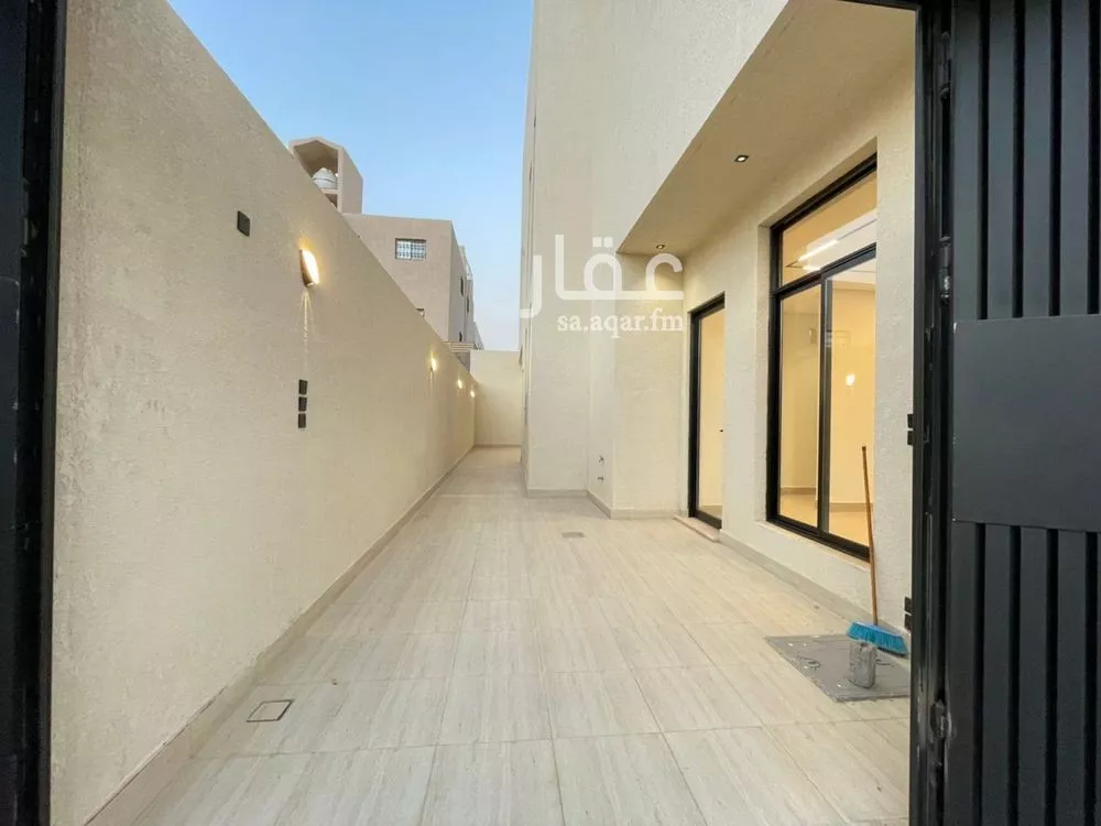5 bedroom villa in Al Mahdiyyah 16