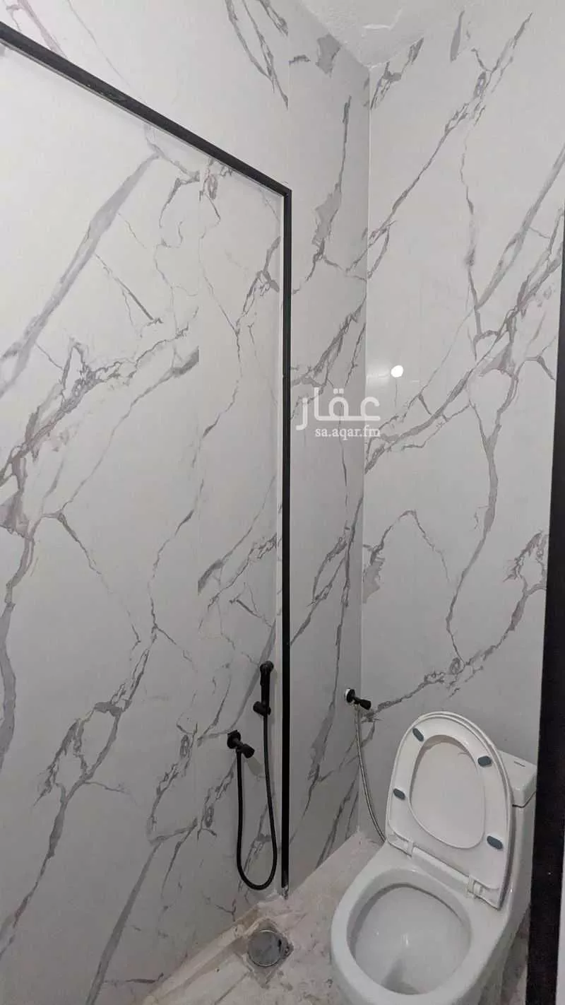 734 sqm building in As Saadah 4