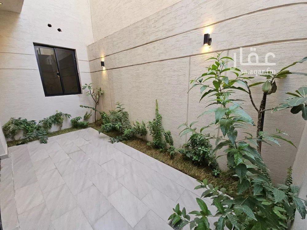 5 bedroom villa in Al Rimal 11